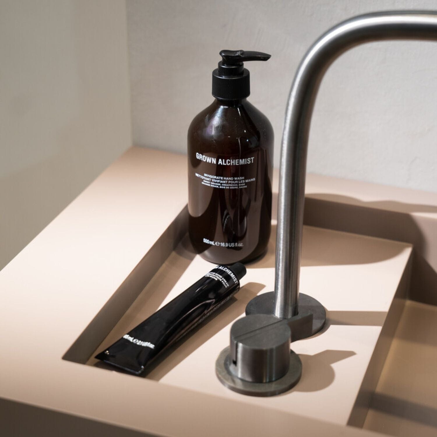 Grown Alchemist Invigorate Hand Wash - Sweet Orange, Cedarwood & Sage (Size Options) Hands & Feet Grown Alchemist