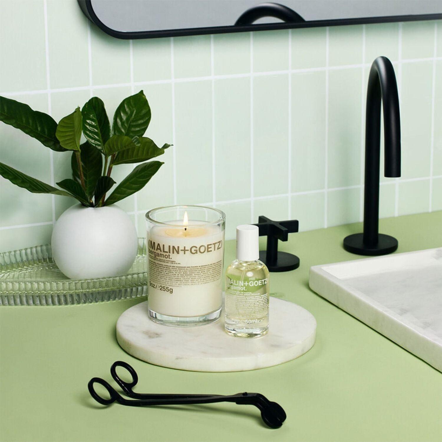 (Malin+Goetz) Bergamot Candle (260g) Candles (Malin+Goetz) 