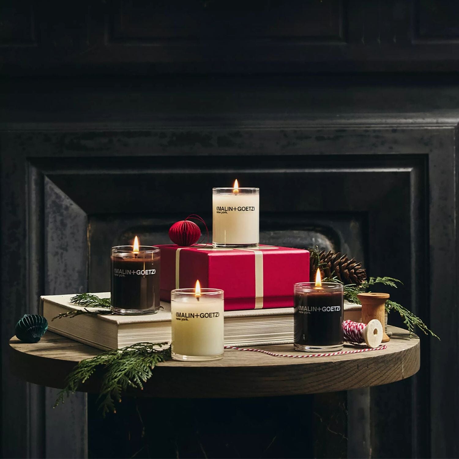 (Malin+Goetz) Scent The Mood Holiday Votive Set (4 x 67g) Candles (Malin+Goetz) 